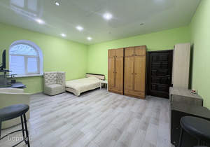 Дом 697м², 2-этажный, участок 10 сот.