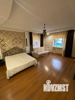 Дом 374м², 2-этажный, участок 25 сот.