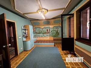 Дом 302м², 2-этажный, участок 8 сот.