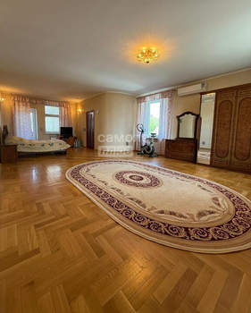 Дом 300м², 2-этажный, участок 30 сот.  