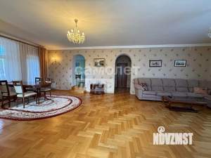 Дом 300м², 2-этажный, участок 30 сот.  