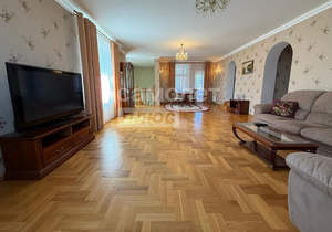 Дом 300м², 2-этажный, участок 30 сот.  
