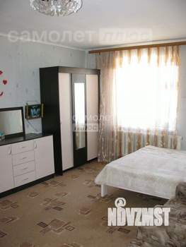 Дом 180м², 2-этажный, участок 10 сот.  
