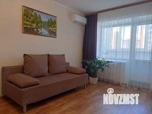 1-к квартира, посуточно, 39м2, 3/10 этаж
