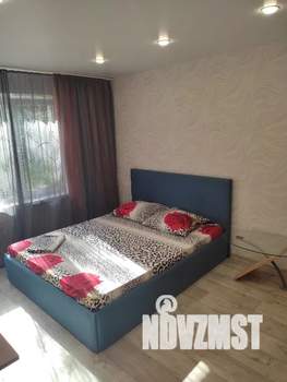 1-к квартира, посуточно, 33м2, 1/5 этаж