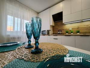 1-к квартира, посуточно, 42м2, 6/9 этаж