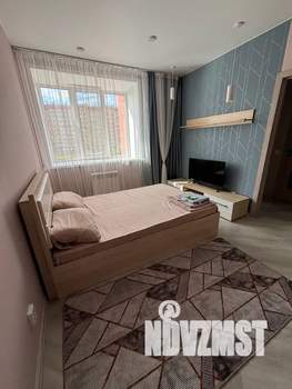 1-к квартира, посуточно, 38м2, 3/10 этаж