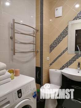 Студия квартира, посуточно, 40м2, 1/5 этаж