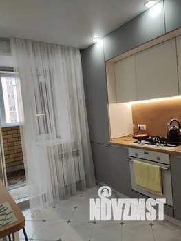 1-к квартира, посуточно, 42м2, 5/10 этаж