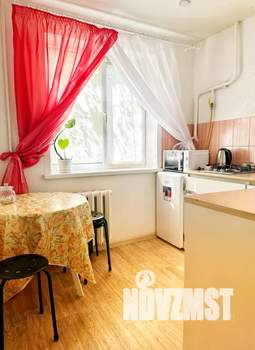 2-к квартира, посуточно, 44м2, 1/5 этаж