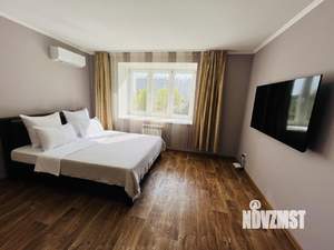 1-к квартира, посуточно, 35м2, 2/10 этаж