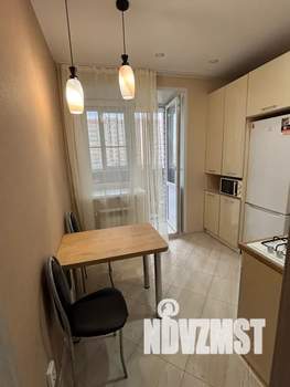 1-к квартира, посуточно, 38м2, 3/10 этаж