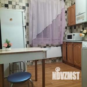1-к квартира, посуточно, 32м2, 6/6 этаж