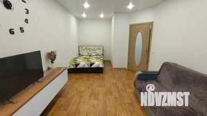 1-к квартира, посуточно, 40м2, 1/10 этаж