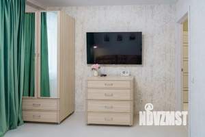 1-к квартира, посуточно, 42м2, 7/10 этаж