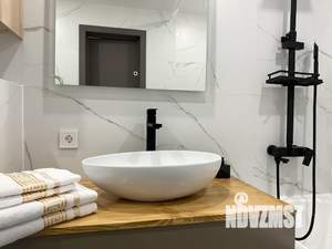 1-к квартира, посуточно, 38м2, 1/10 этаж