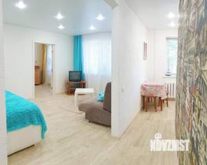 2-к квартира, посуточно, 42м2, 1/1 этаж