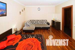 1-к квартира, посуточно, 38м2, 3/5 этаж