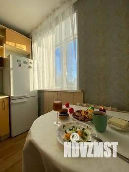 1-к квартира, посуточно, 35м2, 3/5 этаж
