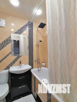 Студия квартира, посуточно, 40м2, 1/5 этаж