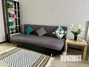 1-к квартира, посуточно, 42м2, 9/10 этаж