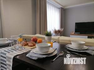 Студия квартира, посуточно, 40м2, 1/5 этаж