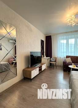 1-к квартира, посуточно, 45м2, 3/9 этаж