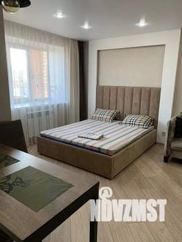 Студия квартира, посуточно, 43м2, 2/10 этаж