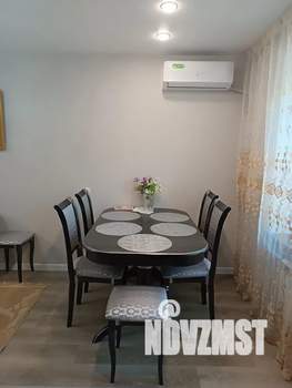 Студия квартира, посуточно, 35м2, 2/5 этаж