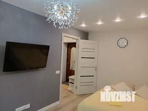 Студия квартира, посуточно, 35м2, 2/5 этаж