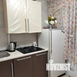 2-к квартира, посуточно, 50м2, 3/5 этаж