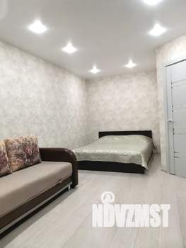 1-к квартира, посуточно, 38м2, 4/9 этаж