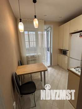 1-к квартира, посуточно, 38м2, 3/10 этаж