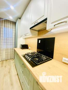 1-к квартира, посуточно, 42м2, 6/9 этаж