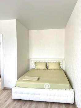 1-к квартира, посуточно, 38м2, 2/9 этаж