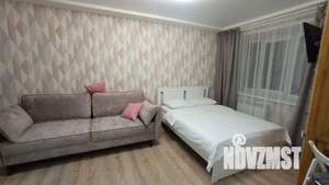 Студия квартира, посуточно, 32м2, 2/9 этаж