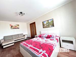 1-к квартира, посуточно, 44м2, 4/10 этаж