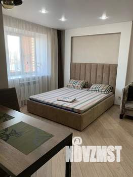 Студия квартира, посуточно, 43м2, 2/10 этаж