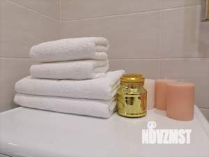 Студия квартира, посуточно, 40м2, 1/5 этаж