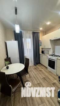 1-к квартира, посуточно, 42м2, 7/9 этаж