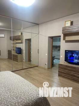 1-к квартира, посуточно, 64м2, 4/4 этаж