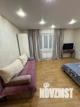 1-к квартира, посуточно, 40м2, 2/9 этаж