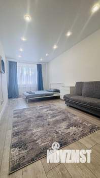 1-к квартира, посуточно, 40м2, 1/9 этаж