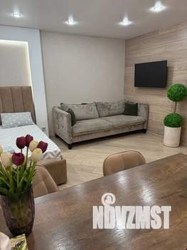 Студия квартира, посуточно, 43м2, 2/10 этаж