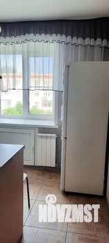 2-к квартира, посуточно, 42м2, 4/6 этаж