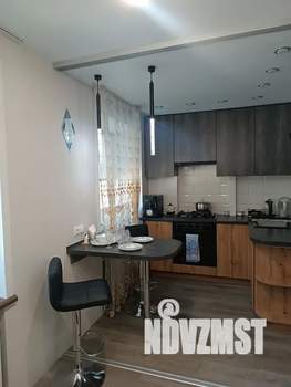 Студия квартира, посуточно, 35м2, 2/5 этаж