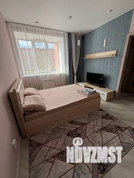 1-к квартира, посуточно, 38м2, 3/10 этаж