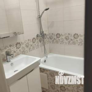 1-к квартира, посуточно, 40м2, 1/9 этаж