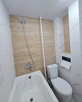 2-к квартира, вторичка, 23м2, 1/5 этаж