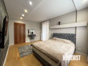 3-к квартира, вторичка, 160м2, 1/3 этаж